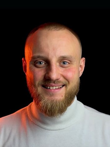 Виктор Оленюк